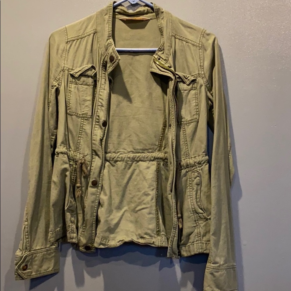 Zip Up Light Jacket